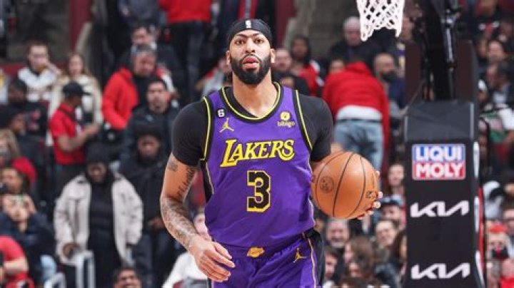 Lakers’ Anthony Davis Looking Much Skinnier In New Photos